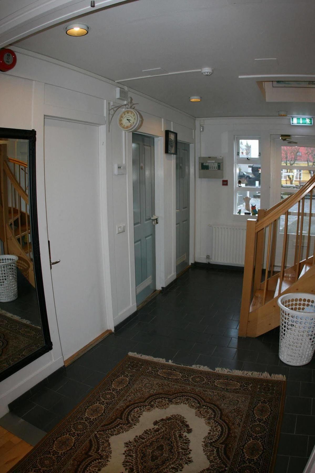 Harbourfront Guesthouse Hafnarfjordur Exterior photo