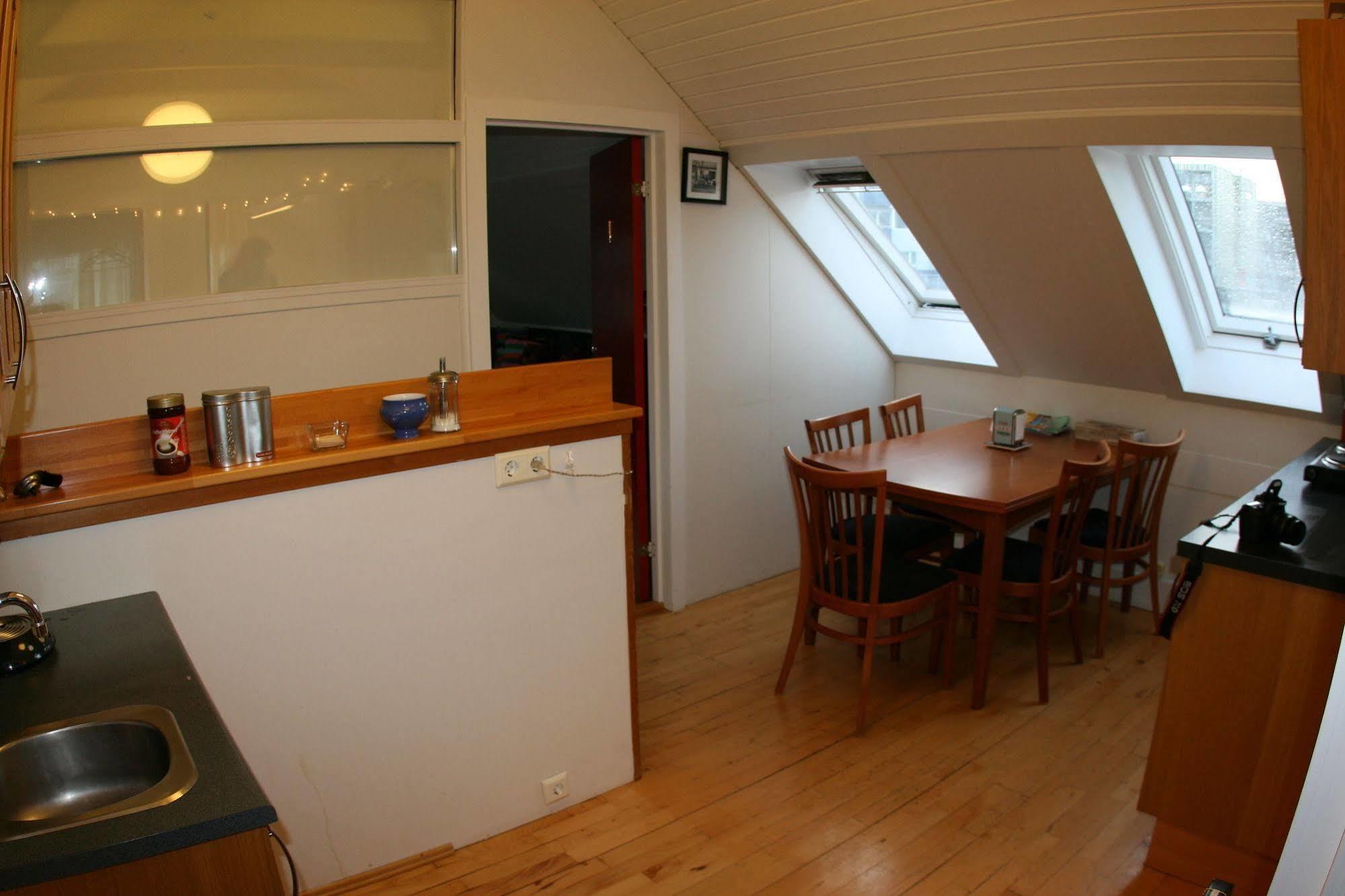 Harbourfront Guesthouse Hafnarfjordur Exterior photo